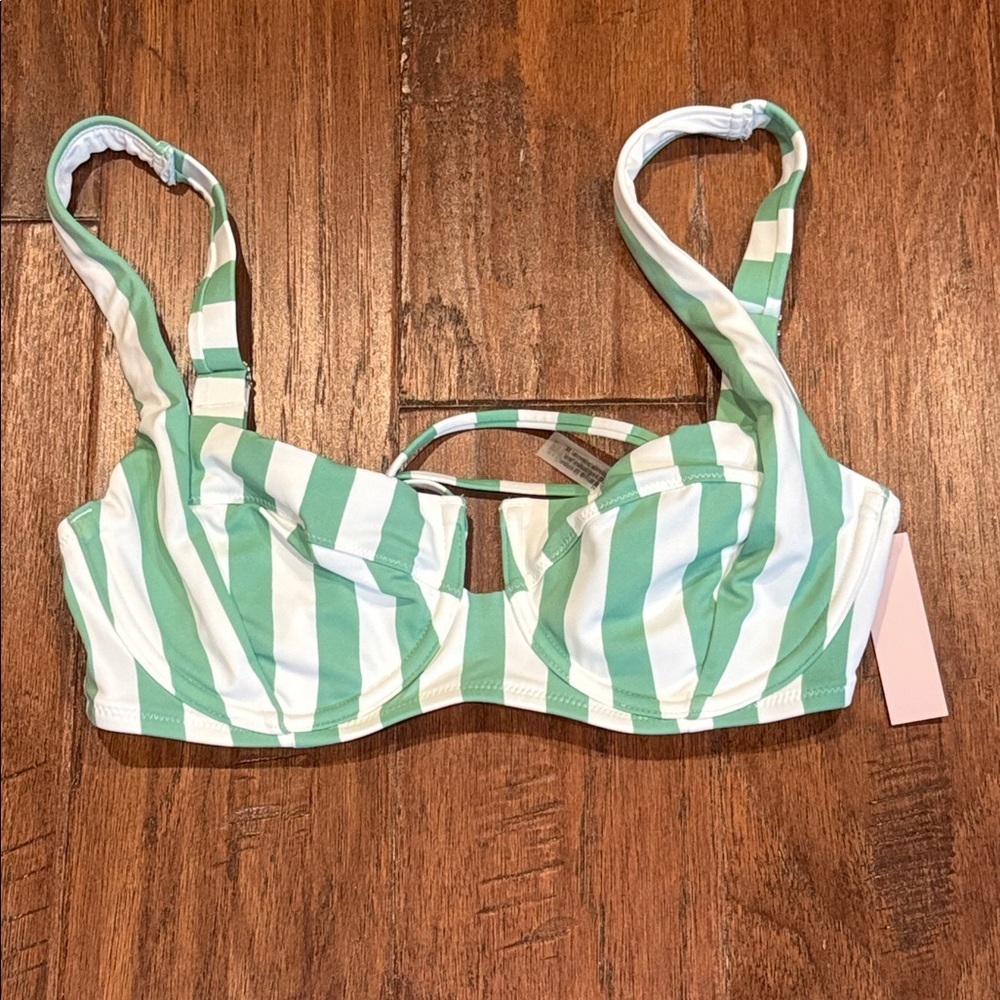 NWT! Victoria’s Secret 32DD TOP Green and White Striped Bikini Top ONLY